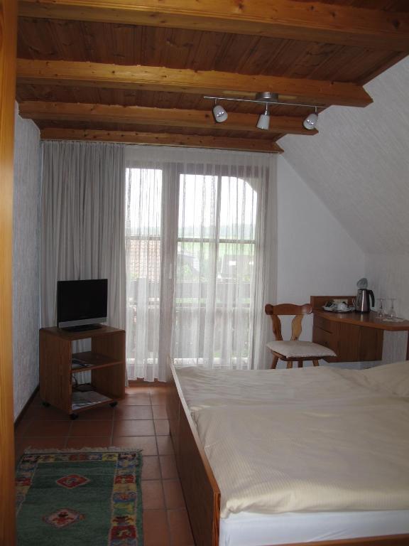 Hotel Glueck Ebersbach an der Fils Номер фото